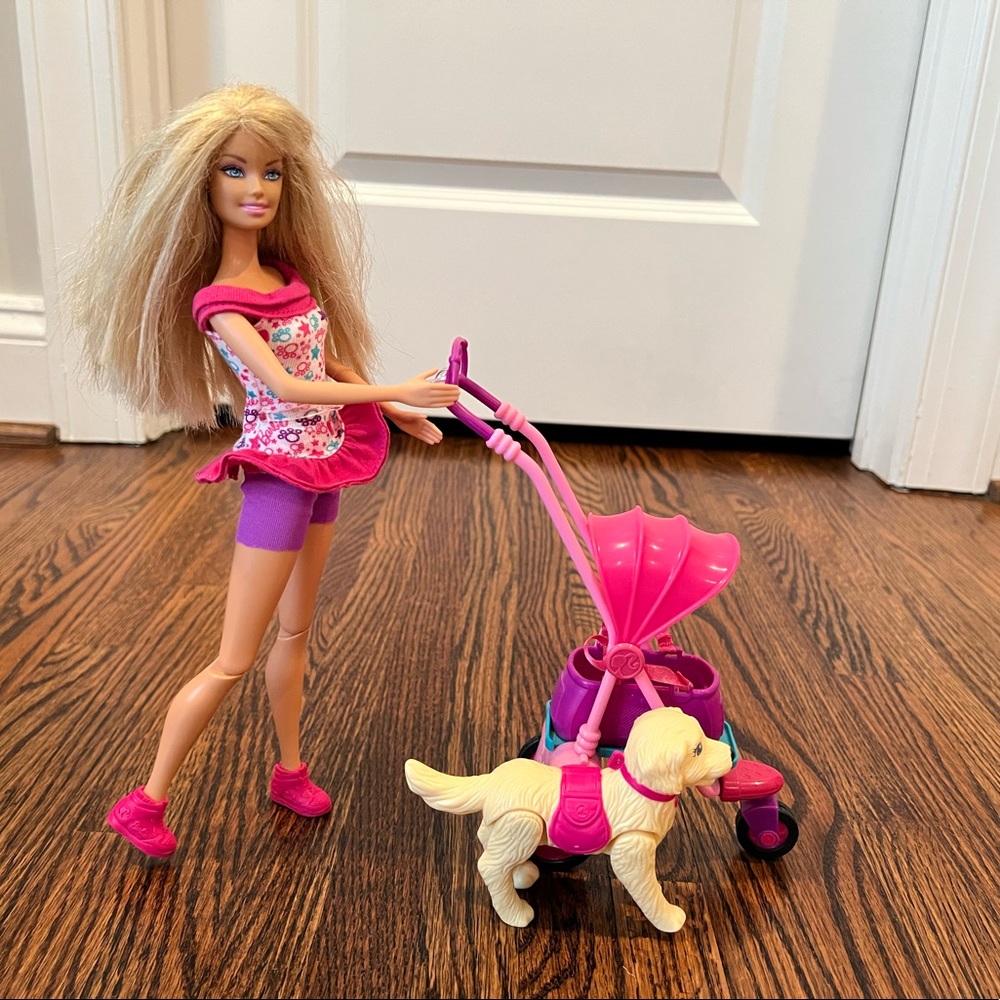 Barbie Strollin Pups Playset